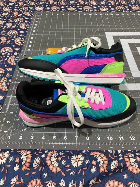 Puma Shoes - Puma Women’s size 9 Future Rider Vibrant Color Athletic Sneakers EUC